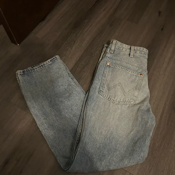 Wrangler Light Blue Women's Straight-Leg Jeans - Picture 1 of 8